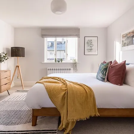 公寓 No. 5 The Court-with Free Parking