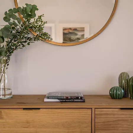 No. 5 The Court-with Free Parking 公寓 *