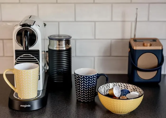 No. 5 The Court-with Free Parking *